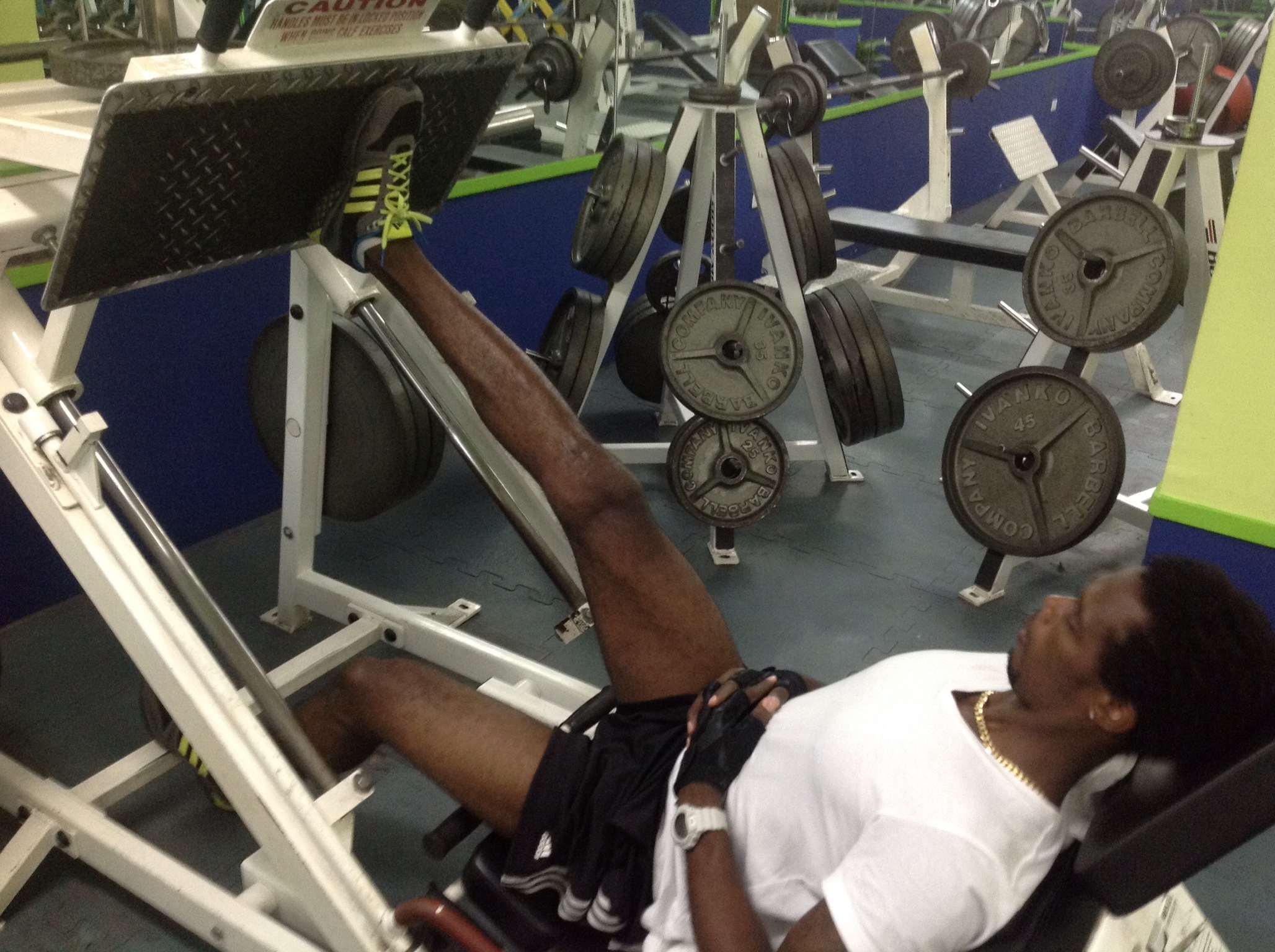 Effects of Strength Training Using Unstable Surfaces on Strength, Power and Balance Performance Across the Lifespan: A Systematic Review and Meta-analysis. Effects of Strength Training Using Unstable Surfaces on Strength, Power and Balance Performance Across the Lifespan: A Systematic Review and Meta-analysis.