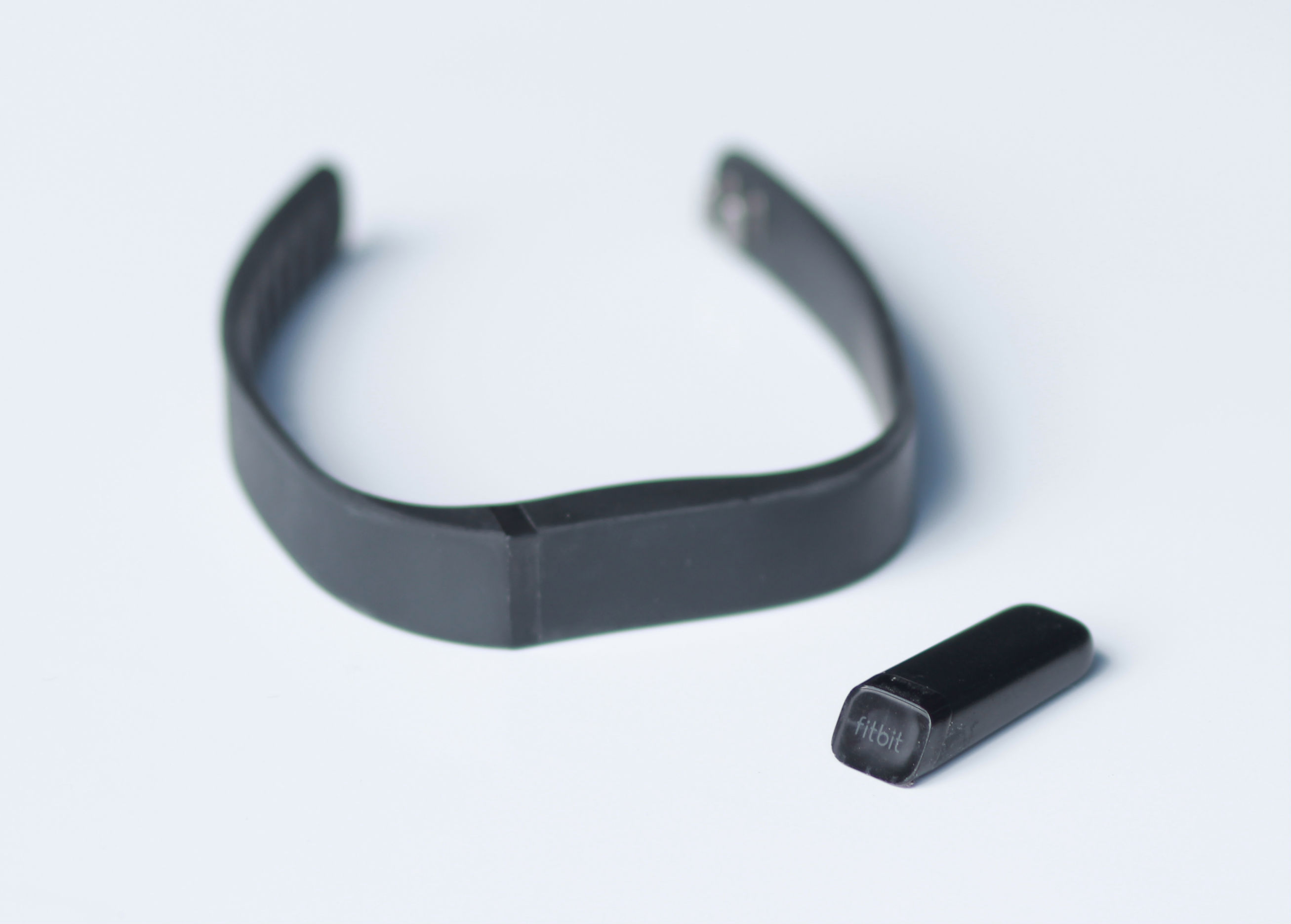 Automated evaluation of physical therapy exercises using multi-template dynamic time warping on wearable sensor signals Automated evaluation of physical therapy exercises using multi-template dynamic time warping on wearable sensor signals