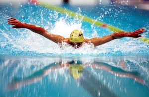 © Sport the library/Tom Putt Sydney 2000 Paralympic Games Swimming Day 3, October 21st. Action shot of Daniel Bell (AUS) in the pool (butterfly) showing reflections.